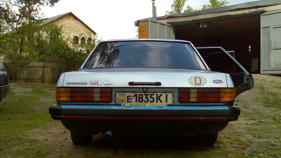 Ford Granada БЛАКИТНИЙ ПЕРЛАМУТР