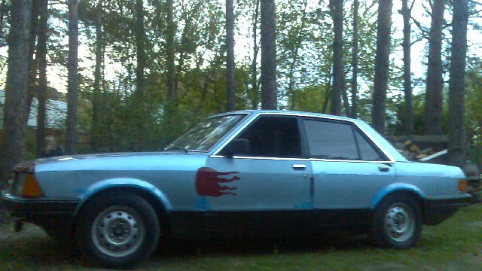 Ford Granada БЛАКИТНИЙ ПЕРЛАМУТР 2