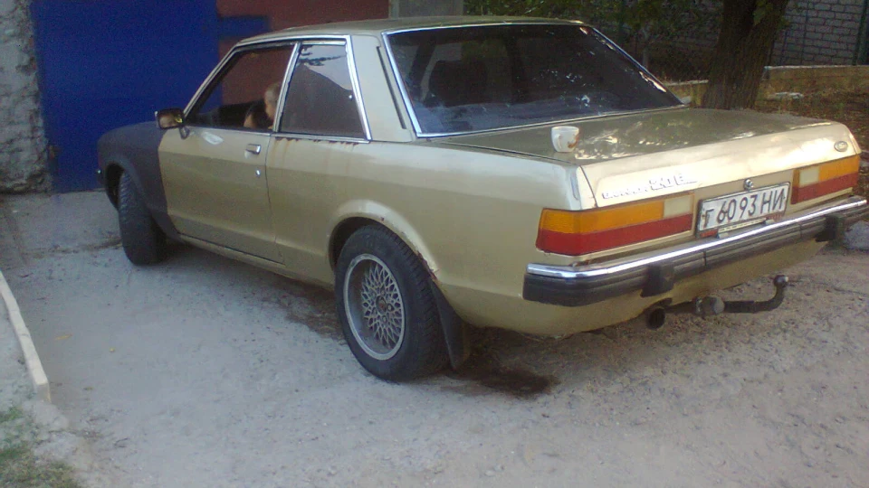 Ford Granada КУПЕЦЬ 2