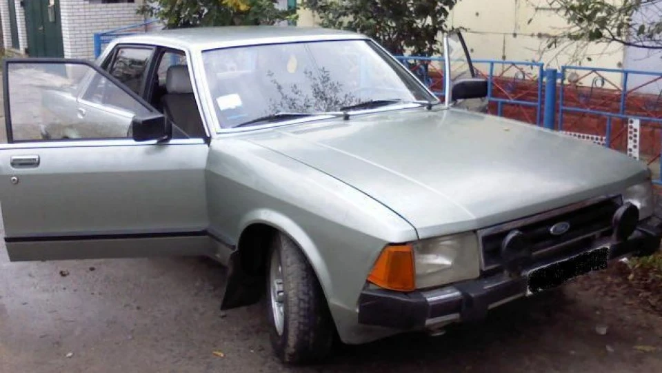 Ford Granada малюк з V6 2