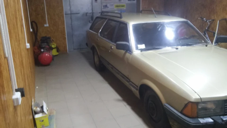 Ford Granada Оливкомобіль 3