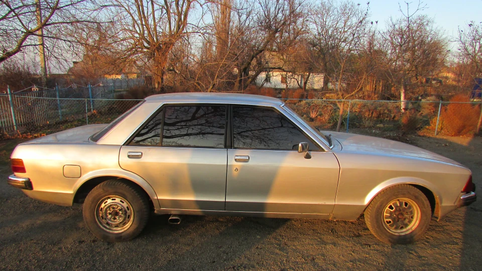 Ford Granada СРІБНИЙ КУЛЯ V6 2