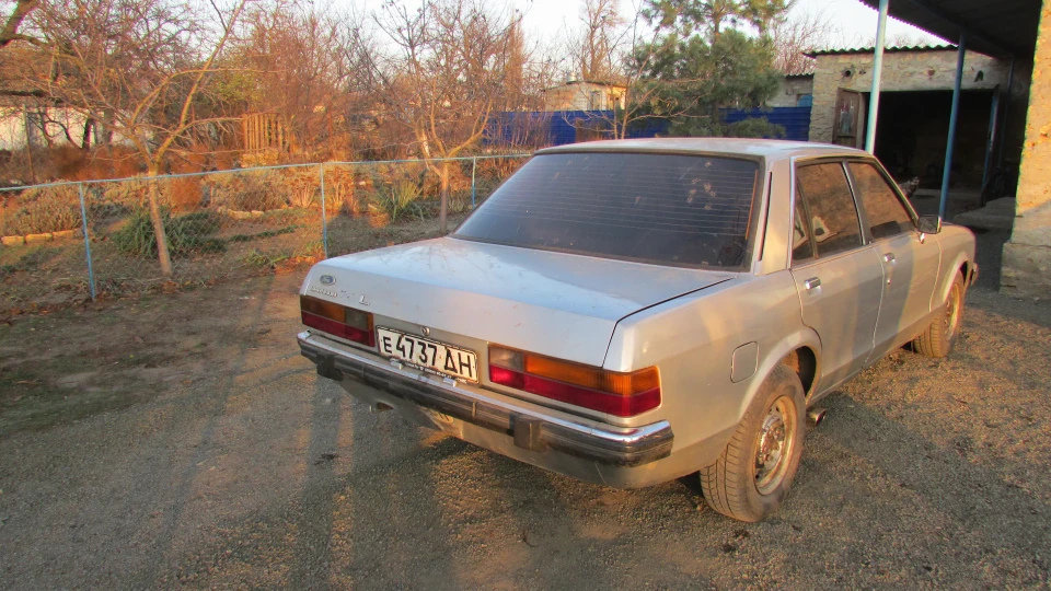 Ford Granada СРІБНИЙ КУЛЯ V6 3
