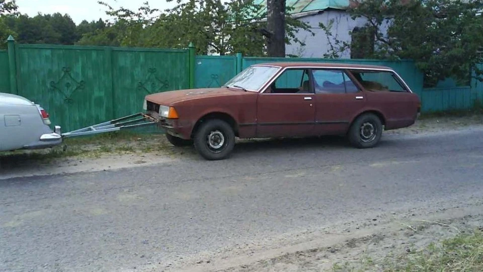 Ford Granada Бузковий вагон 2