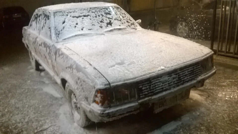 Ford Granada V6 Ghia. 5