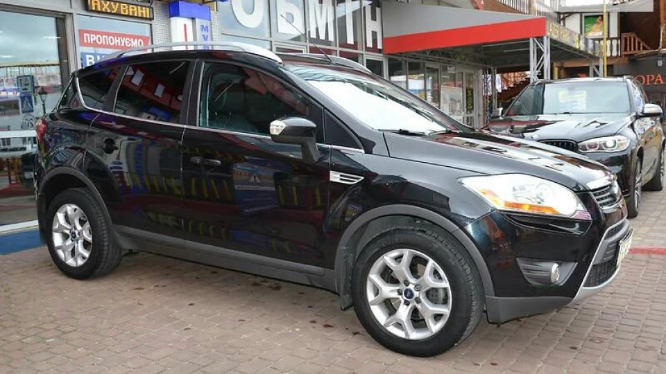 Ford Kuga 2.5T TURBO TITANIUM AWD 2