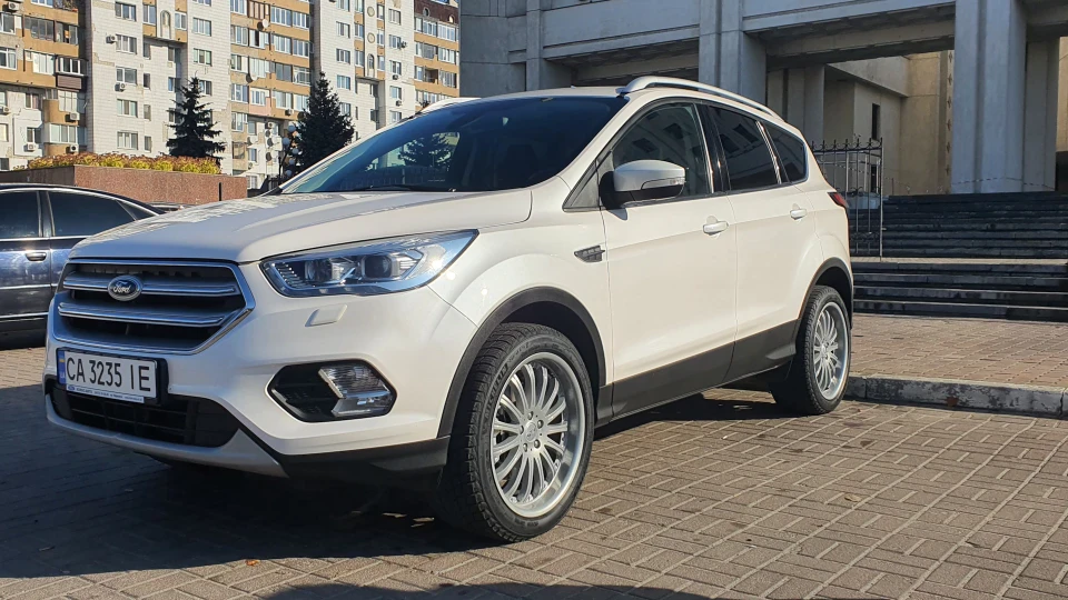 Ford Kuga БІЛА ПЕРЛИНА 2