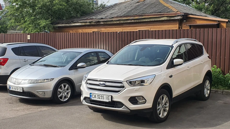 Ford Kuga БІЛА ПЕРЛИНА 3