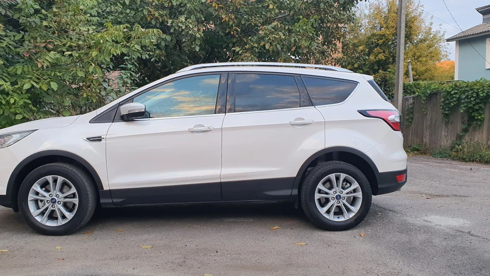 Ford Kuga БІЛА ПЕРЛИНА 4