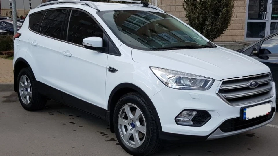 Ford Kuga Frozen * White 3
