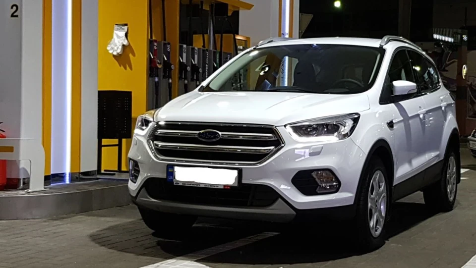 Ford Kuga Frozen * White 4