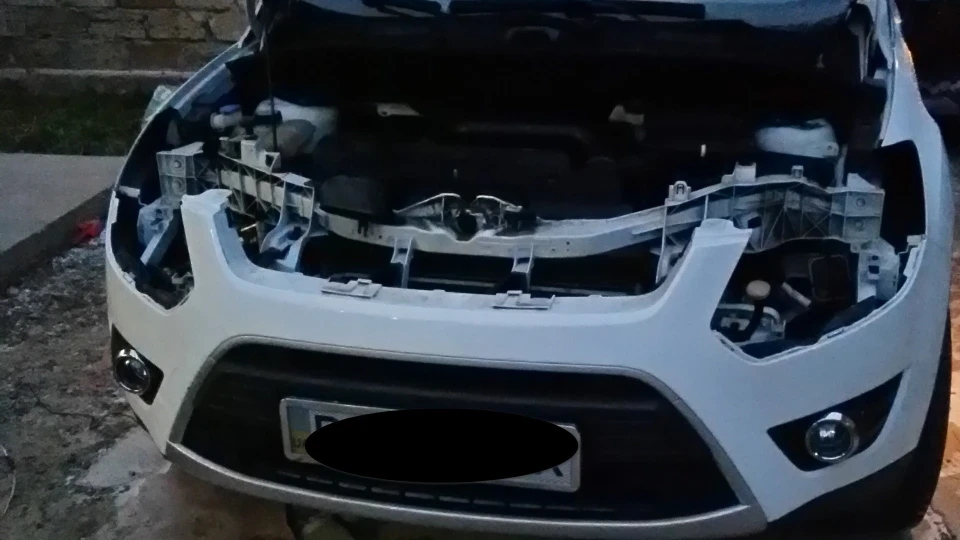Ford Kuga Кріпиш 2