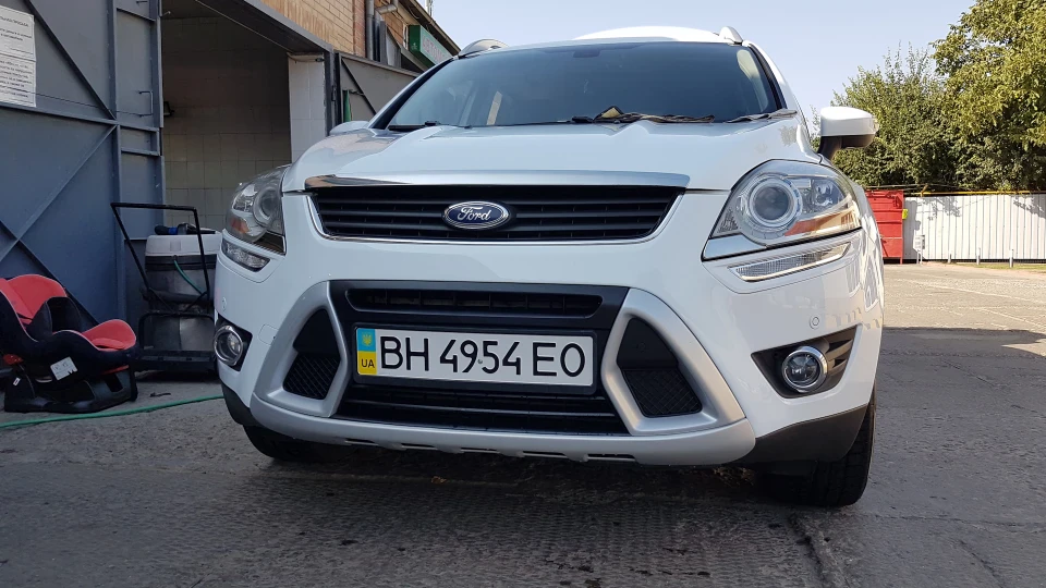 Ford Kuga Чарівний білий