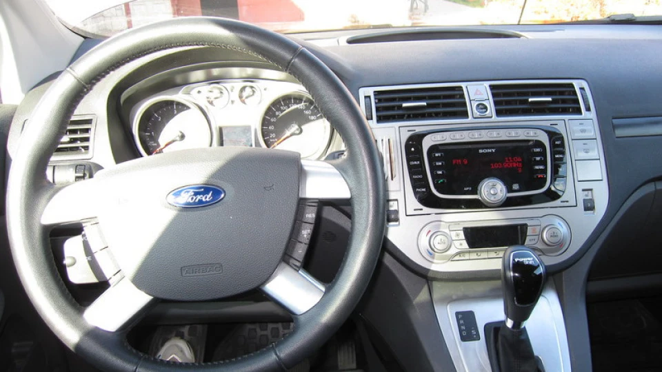Ford Kuga Срібна дівчинка 5