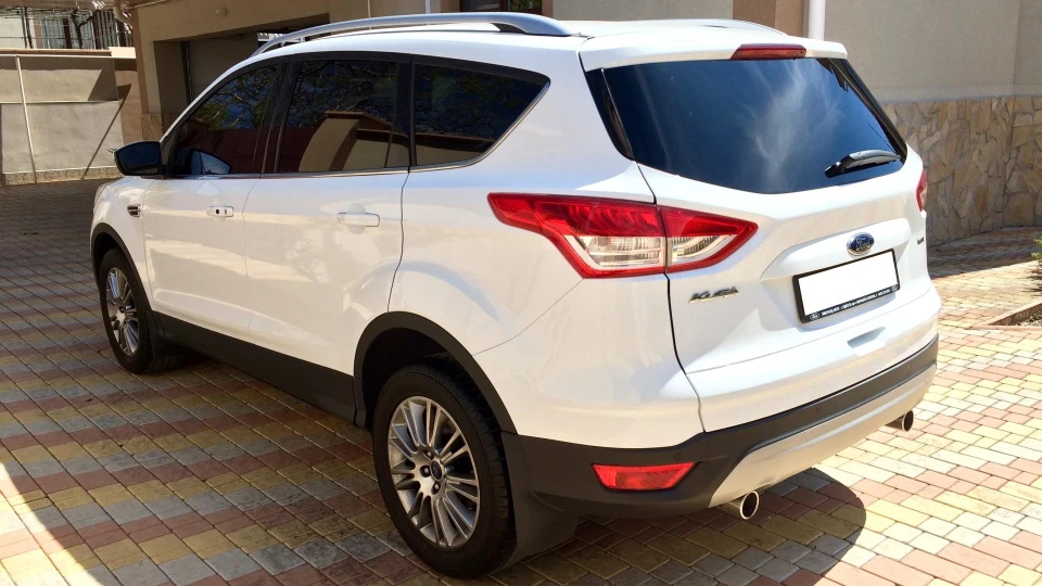 Ford Kuga TITANIUM 2