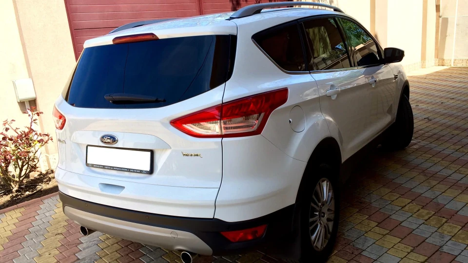 Ford Kuga TITANIUM 4
