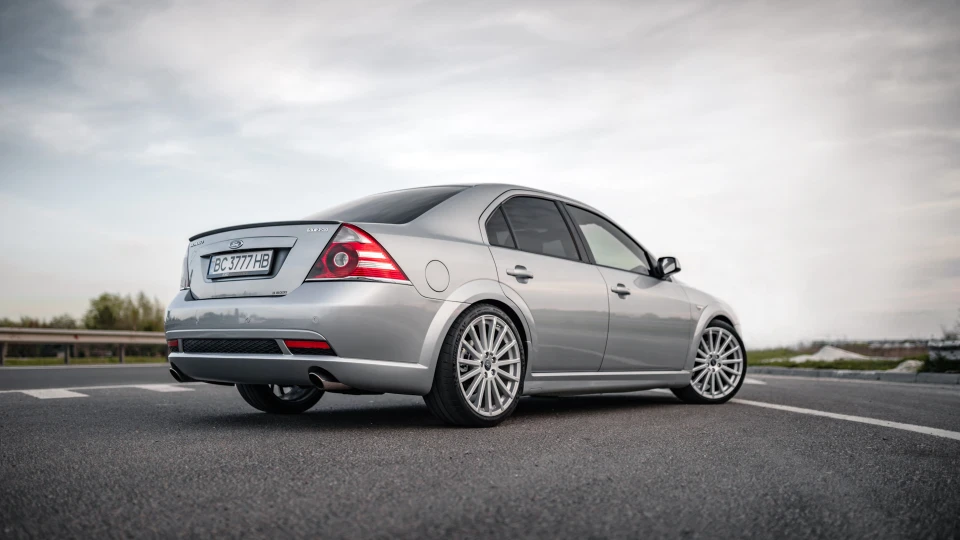 Ford Mondeo ST220 Enthusiast 3