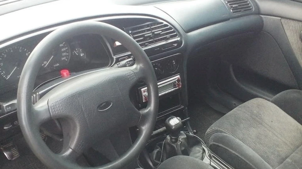 Ford Mondeo 1.6 i 16V 2