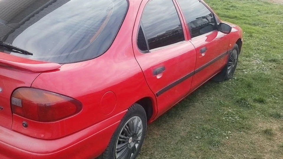 Ford Mondeo 1.6 i 16V 4
