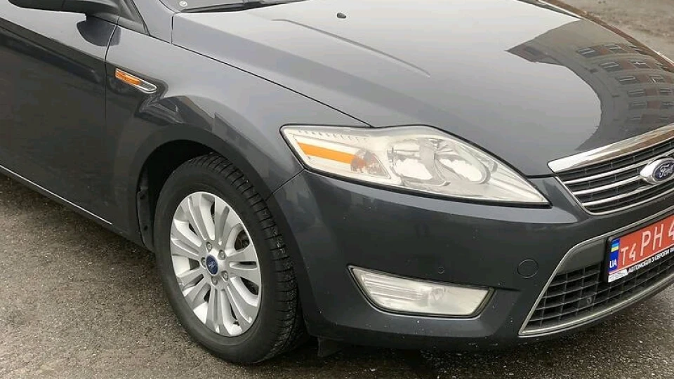 Ford Mondeo 1.8 турбо GHIA