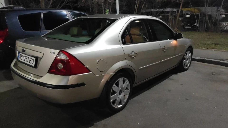 Ford Mondeo 1.8SCI Chia 3
