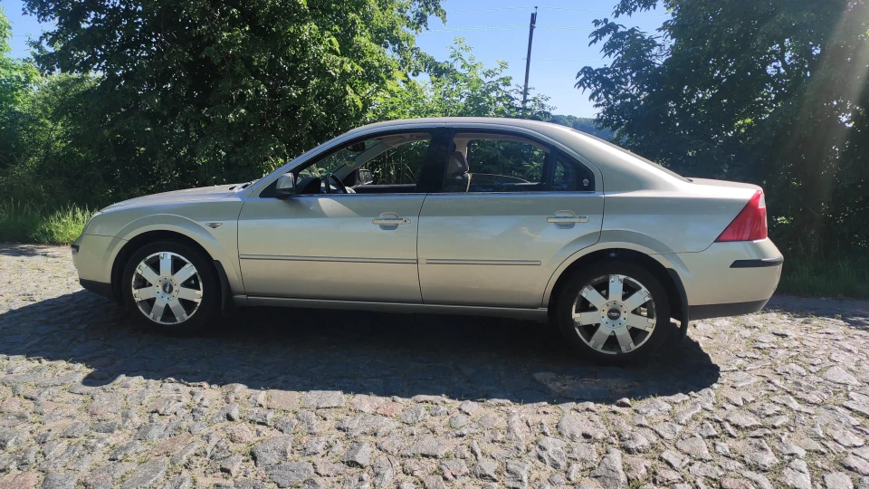 Ford Mondeo 1.8SCI Chia 5