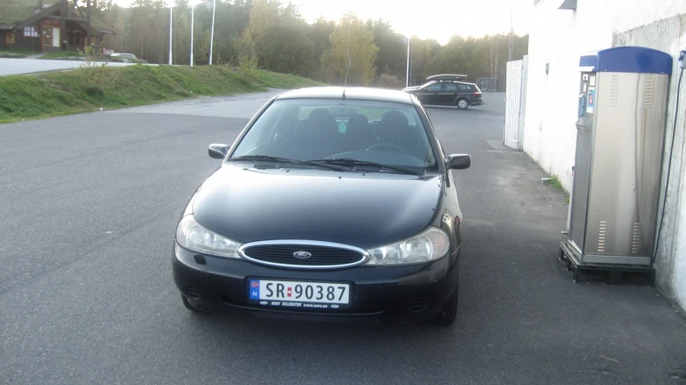 Ford Mondeo 2.0 Ghia 3