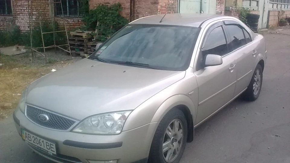 Ford Mondeo 2.0 Ghia