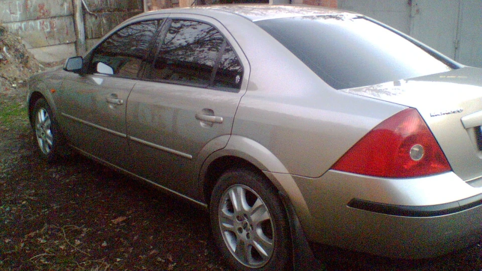 Ford Mondeo 2.0 л 146 лс 2