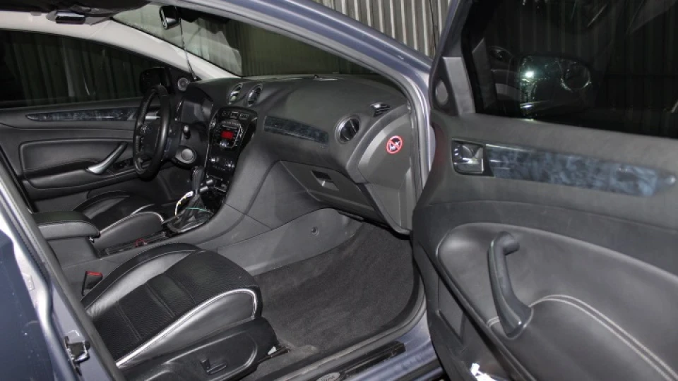 Ford Mondeo 2.0 т 3