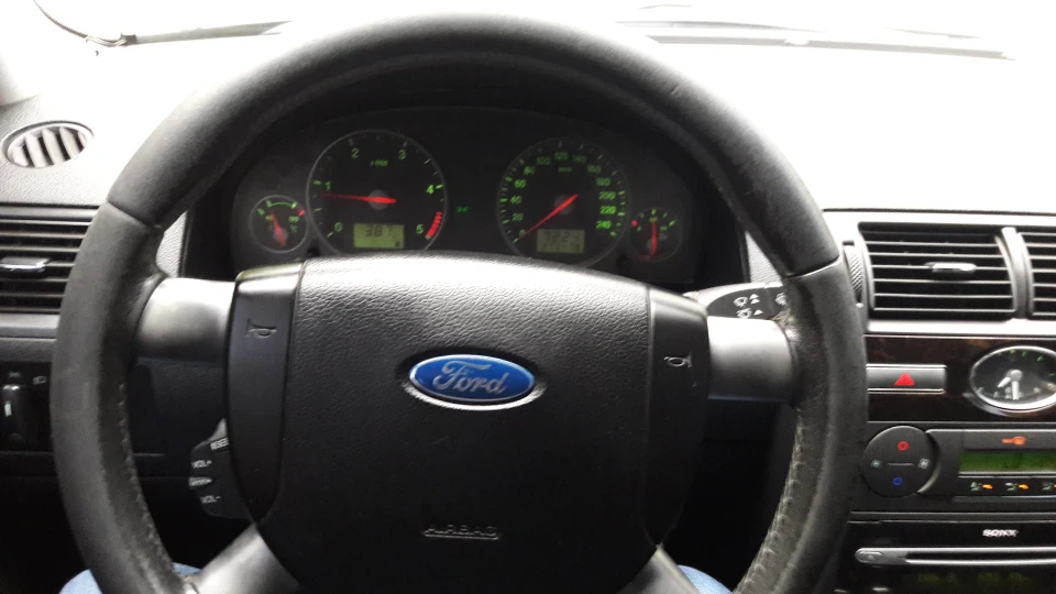 Ford Mondeo 2.0 TDCI Ghia 4