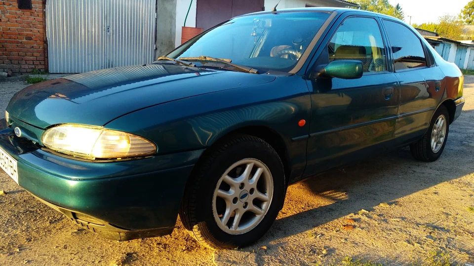 Ford Mondeo 2.0 Zetec-E GHIA 5