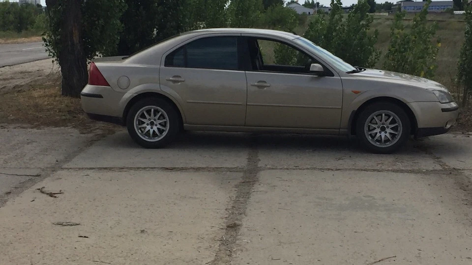 Ford Mondeo 2.0 Золотий 3