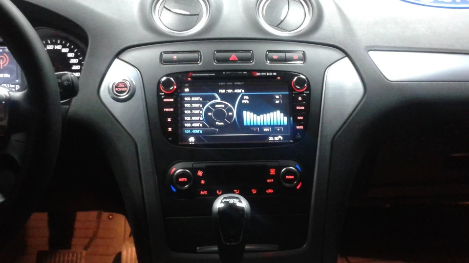 Ford Mondeo 2.0T PowerShift 2