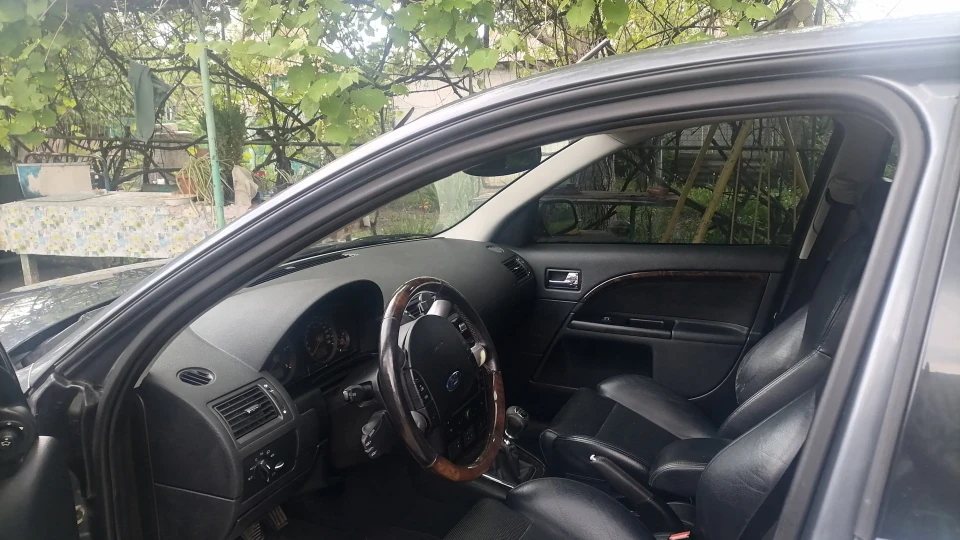 Ford Mondeo 2.2 tdci 3