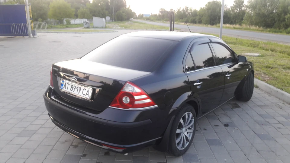 Ford Mondeo 2.5 V6 4