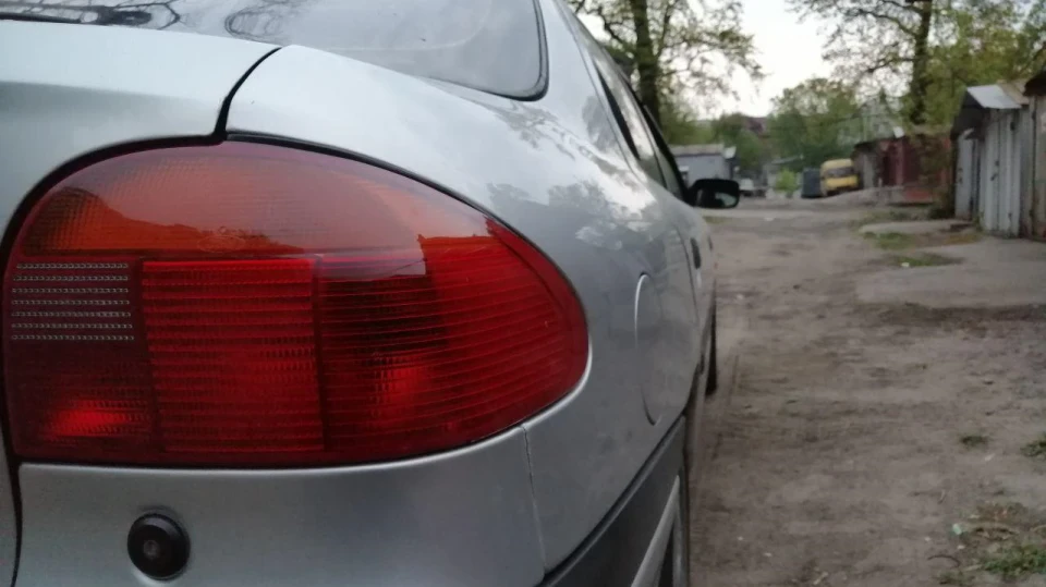 Ford Mondeo Акула 1.8 4