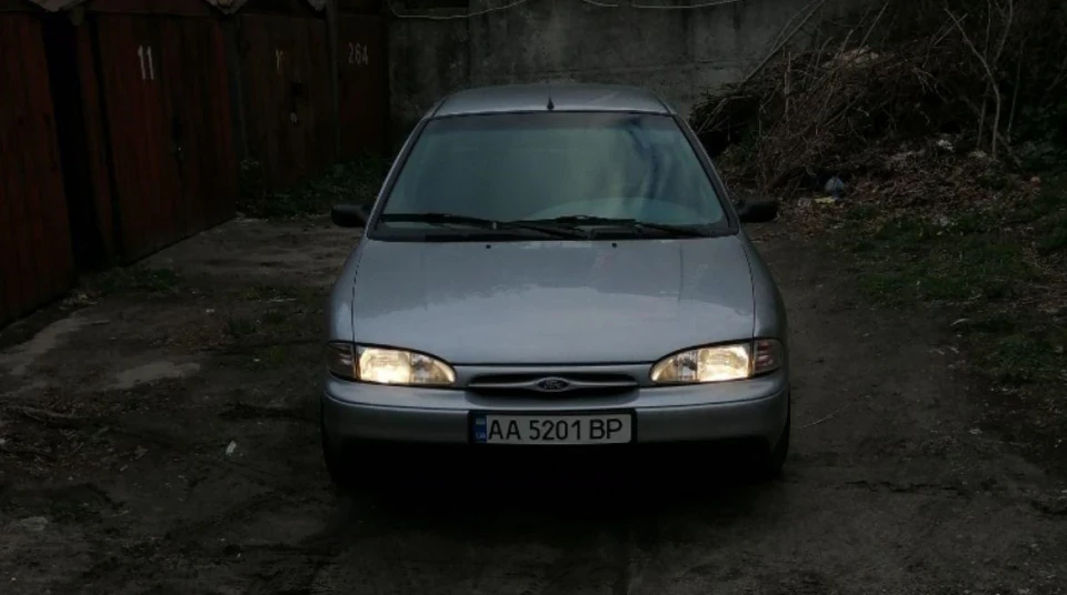 Ford Mondeo Акула 1.8 5