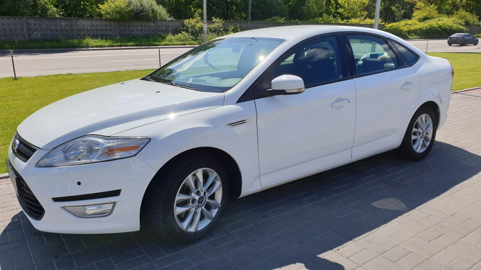 Ford Mondeo атмосферник 2.3л