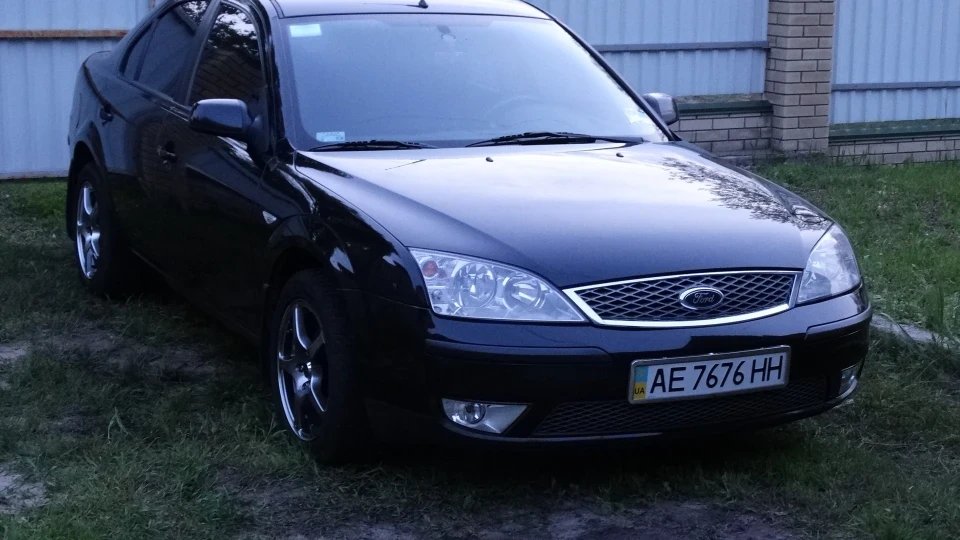 Ford Mondeo Black StaR 4