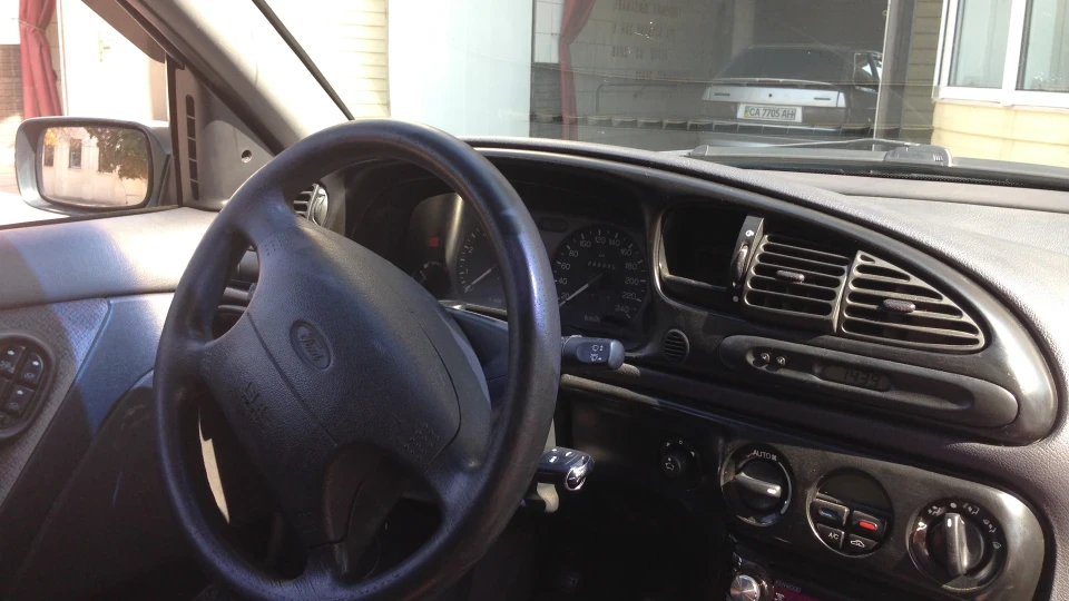 Ford Mondeo Cat-mobilь 2.0л 3