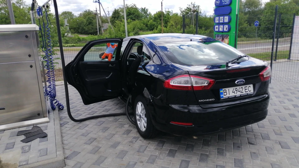 Ford Mondeo Чорний металік 2