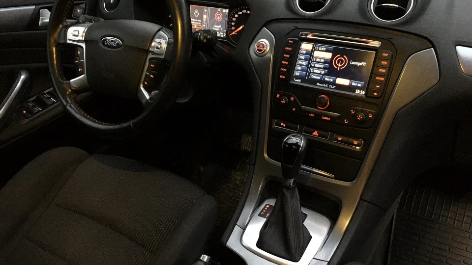 Ford Mondeo Estate 2.0 DOHC Titanium 2