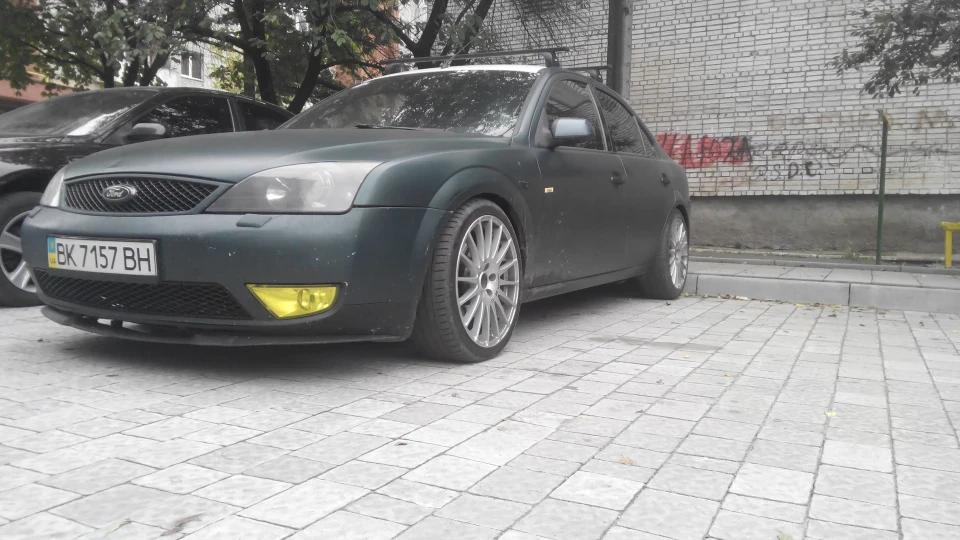 Ford Mondeo Ghia 3