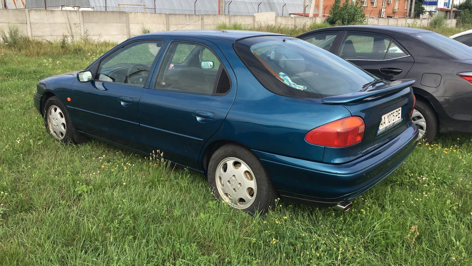 Ford Mondeo Ghia 2