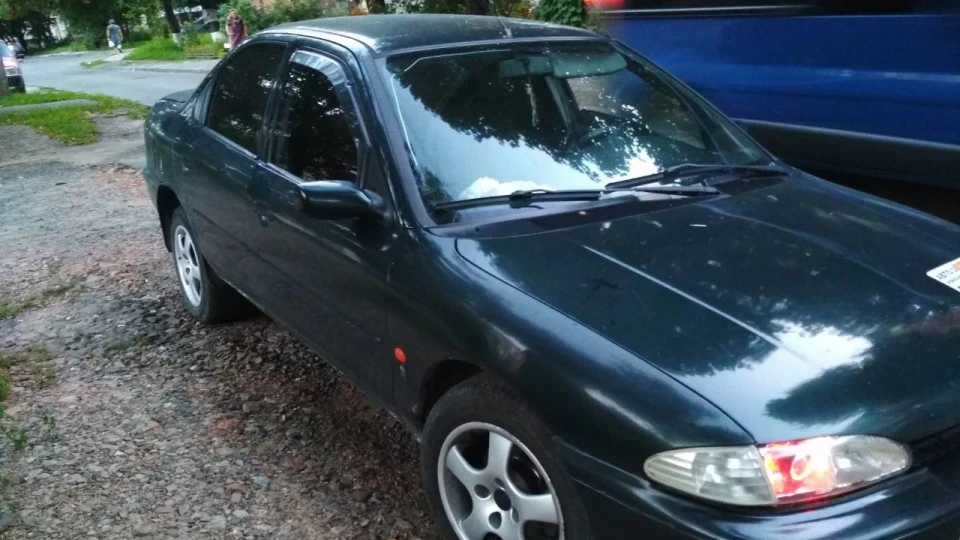 Ford Mondeo Ghia 2