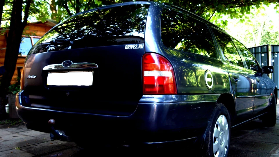 Ford Mondeo GRay RonIn 4