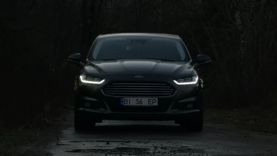 Ford Mondeo HYBRID Official 2