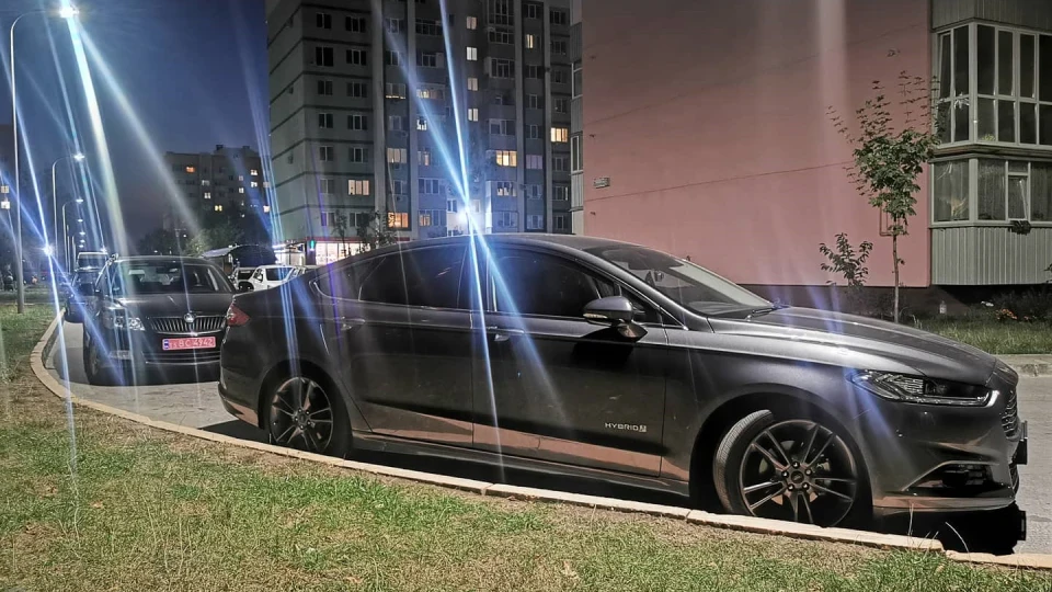 Ford Mondeo HYBRID Official 3