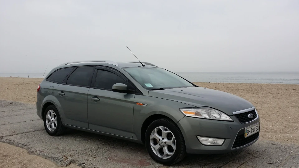 Ford Mondeo металік Місячний пил 2